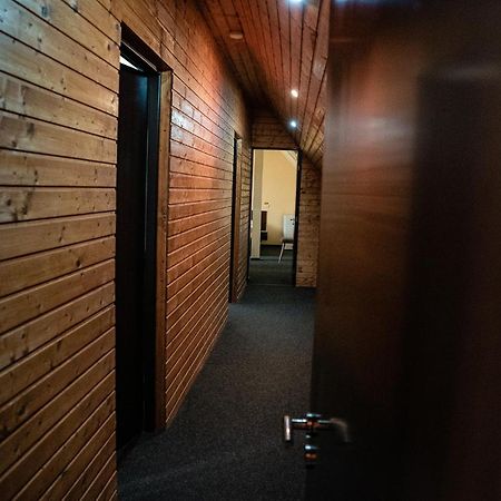 Casa Gorjeneasca Hotel Târgu Jiu Eksteriør billede