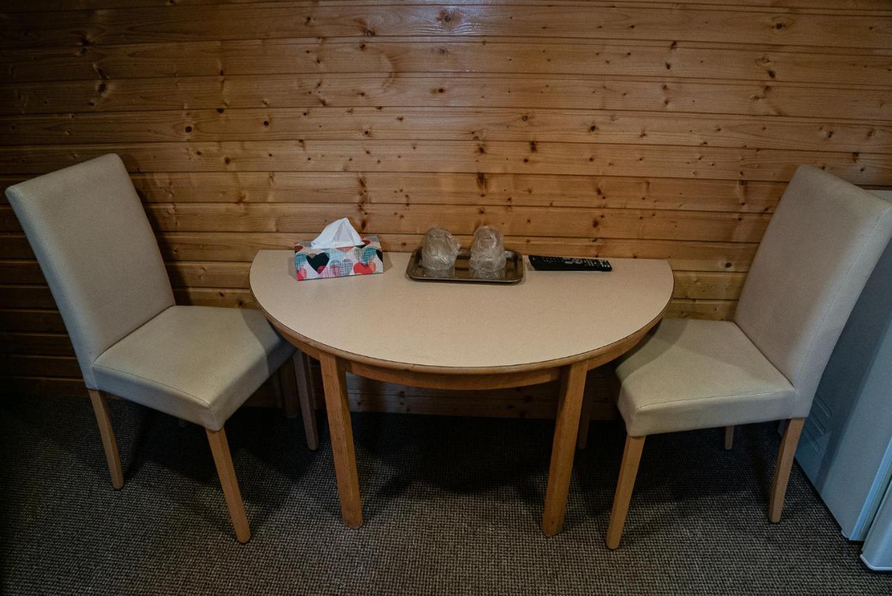 Casa Gorjeneasca Hotel Târgu Jiu Eksteriør billede