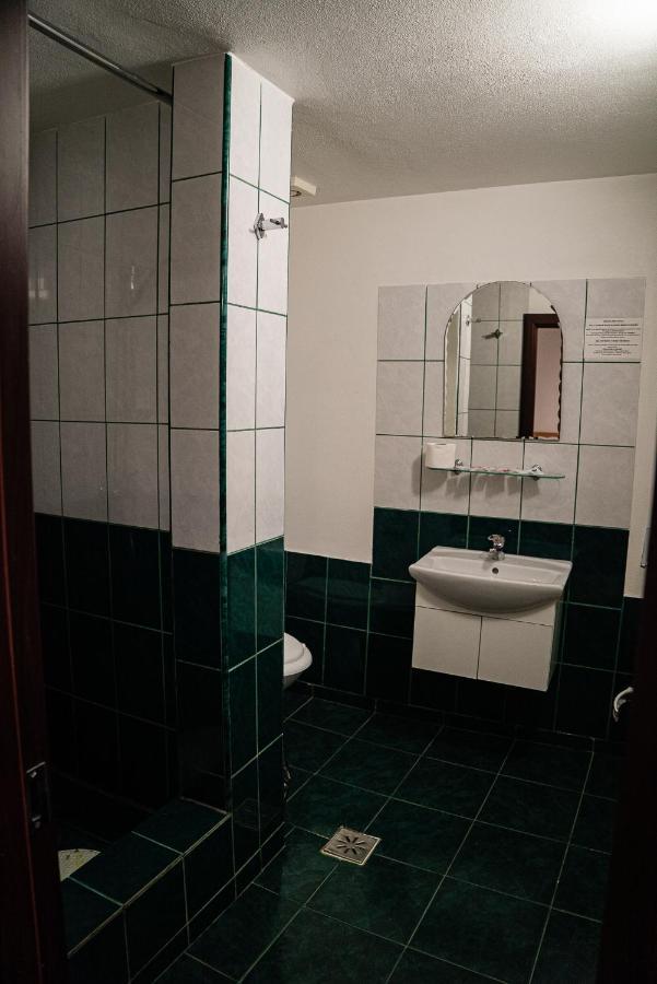 Casa Gorjeneasca Hotel Târgu Jiu Eksteriør billede
